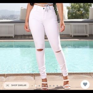 White canopy skinny Jean